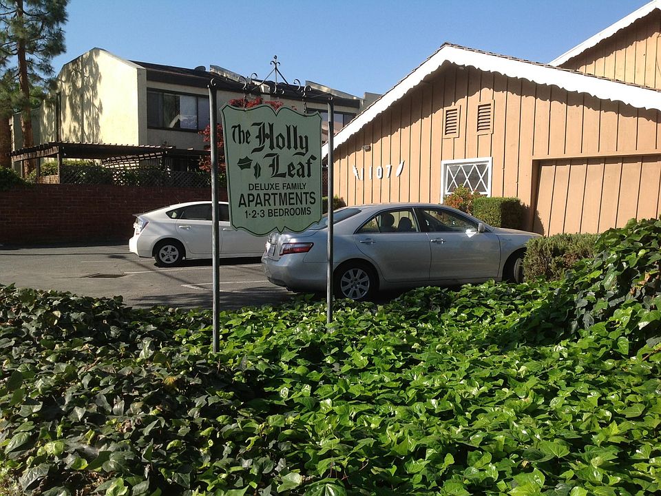 1st image of 1107 Holly Ave