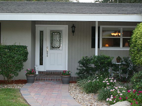 3rd image of 3015 Calcutta Dr