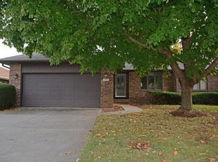 1456 E Powell St, Springfield, MO 65804