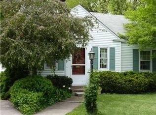 906 Hutchins Ave, Ann Arbor, MI