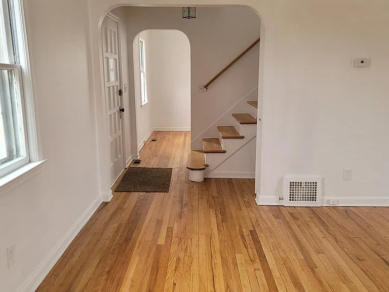 1160 W Hill Rd — Photo 10