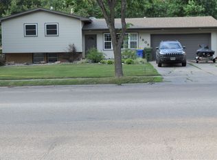 1809 Orchard Dr, Brookings, SD 57006