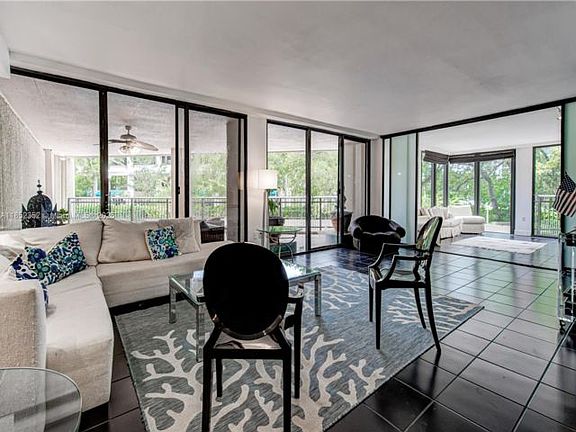 2nd image of 2901 S Bayshore Dr