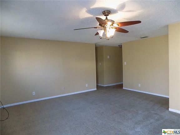 3rd image of 1402 Janis Dr