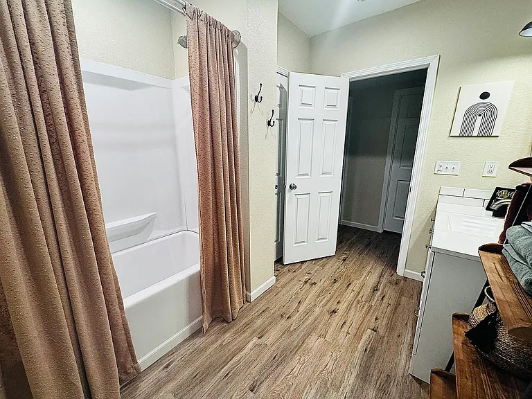 715 S 4th St — Photo 37