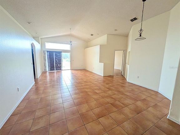 5th image of 334 LADY DIANA DRIVE