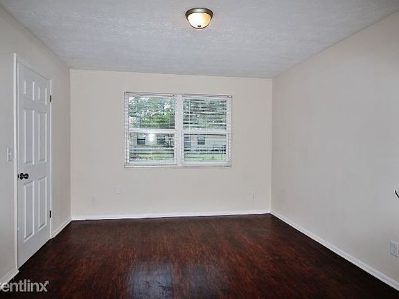 3rd image of 6626 Lucente Dr