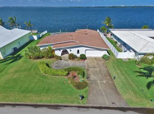 19 Country Club Rd, Cocoa Beach, FL 32931