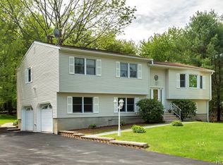 33 Bloomer Rd, Mahopac, NY 10541