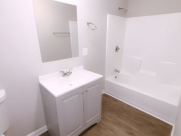 5th image of 4032 Pershing Ave