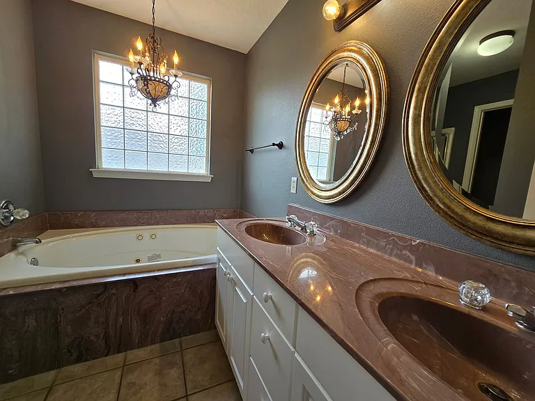 3215 Shelby Dr — Photo 10