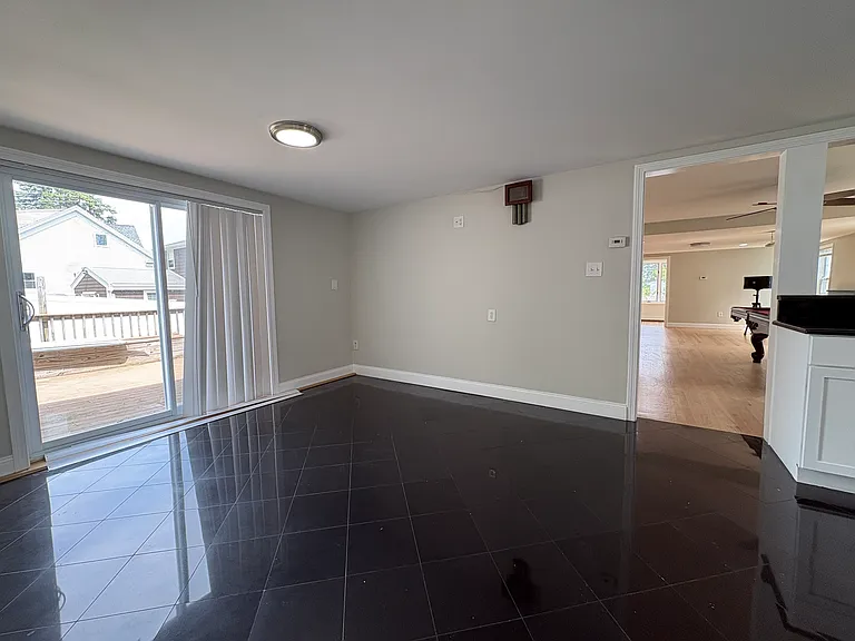 1318 Salem St — Photo 8