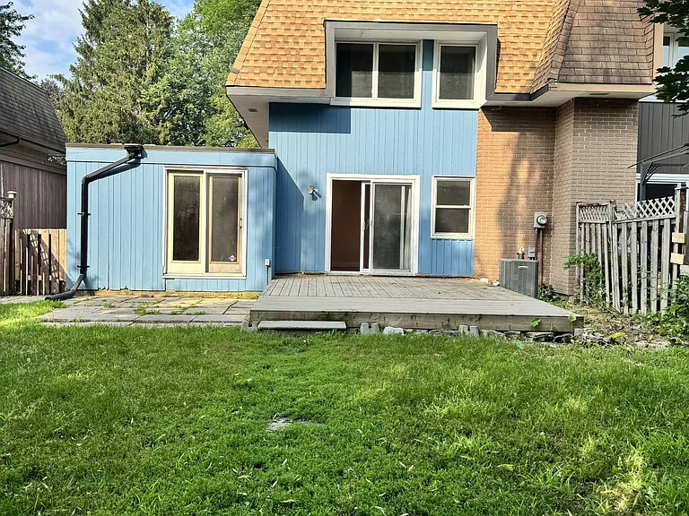 145 Penfield Dr — Photo 27