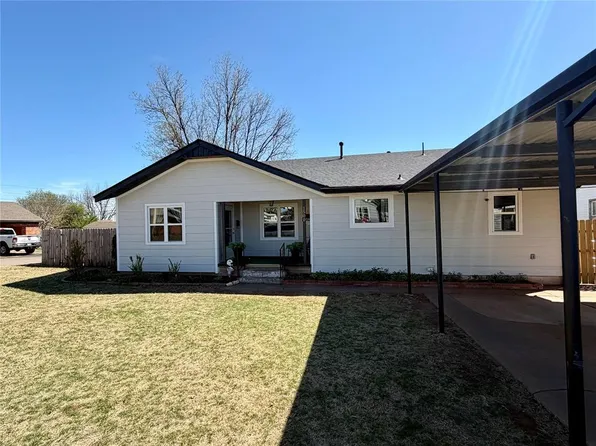 1500 Oak Ave, Clinton, OK 73601