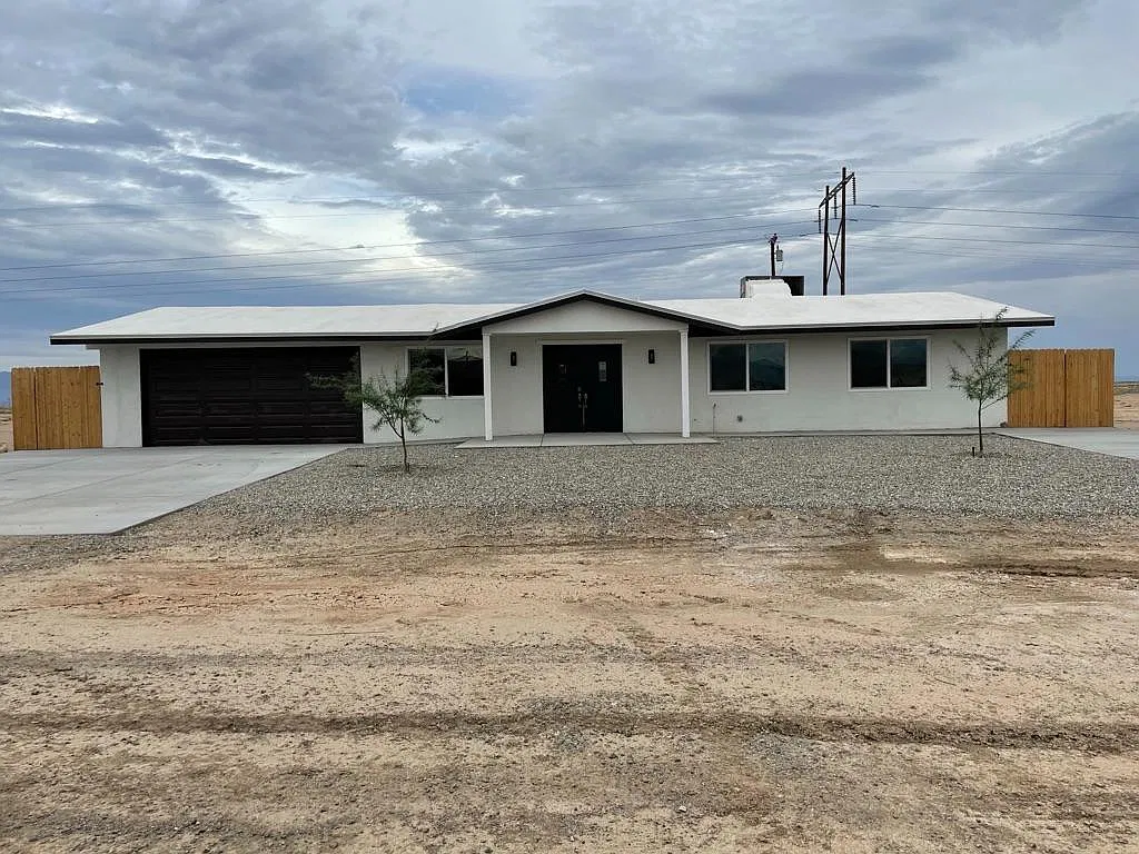 1958 Citrus Ave - 1 — Photo 4