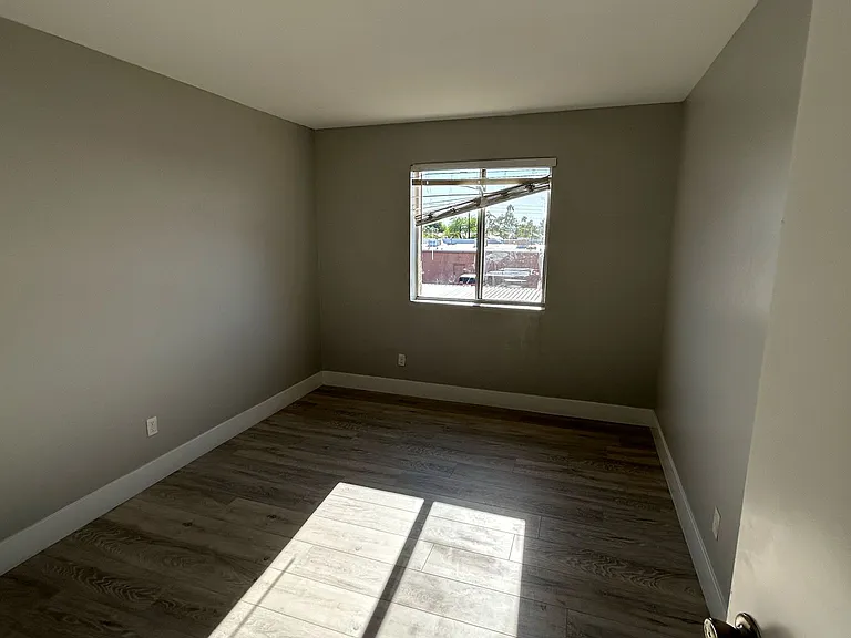 16602 N 25th St #218 — Photo 4