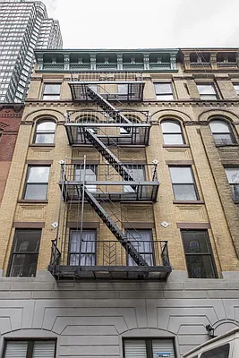 Rented by Bold New York | media 33