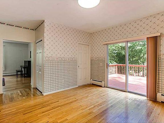 4th image of 114 Pine Hill Ave
