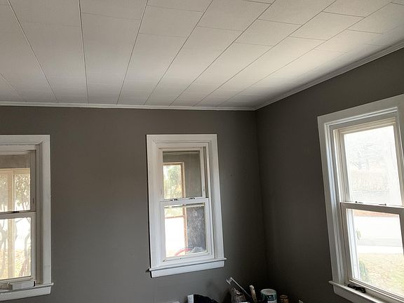 4th image of 235 Terrace St
