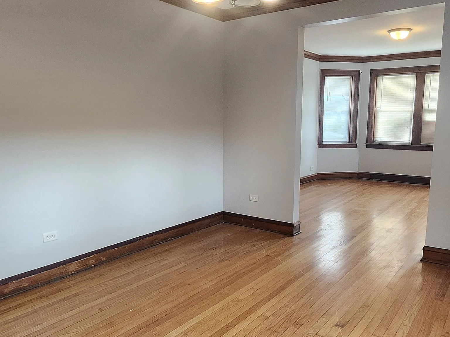 4 bed, 2200 sqft, $2,150 — Photo 3