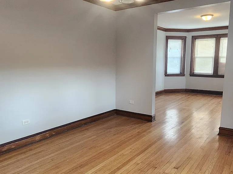 4854 W Potomac Ave #1 — Photo 3