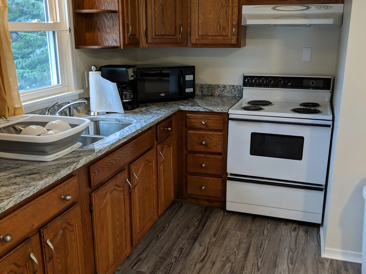 3 bed, 1450 sqft, $1,975 — Photo 3