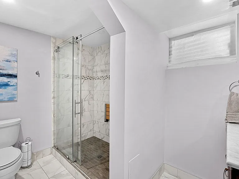 8909 2nd Ave — Photo 29