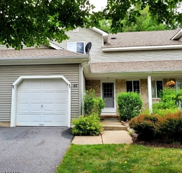45 Meadow Pond Rd — Photo 1