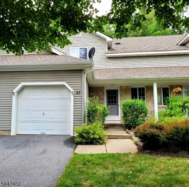 45 Meadow Pond Rd