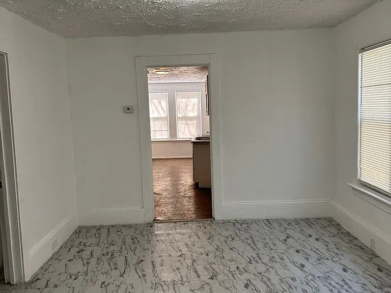 5700 Luther Ave — Photo 18