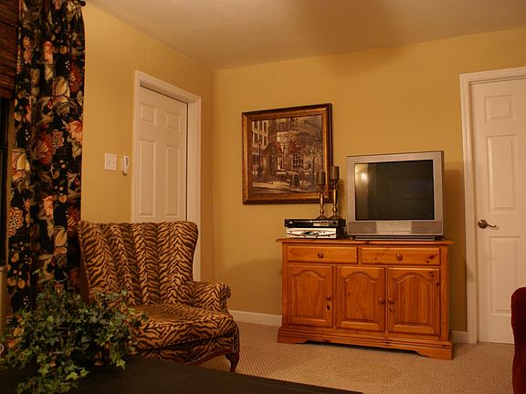 Living Room view towards the entry door