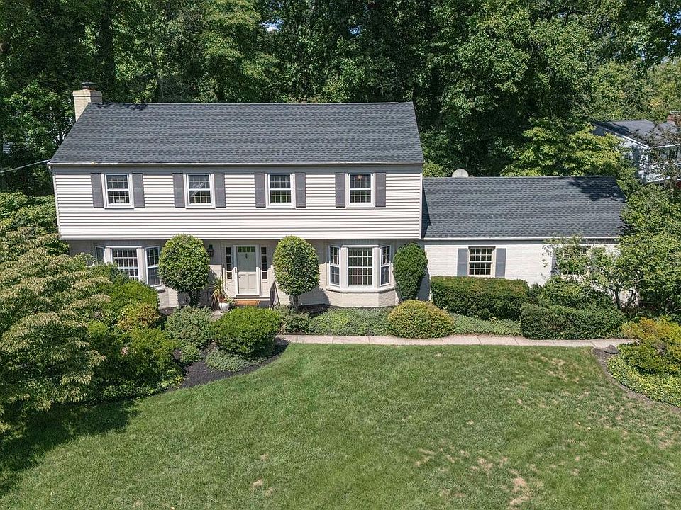 1st image of 835 Dukes Dr
