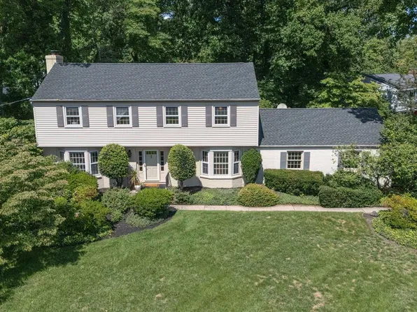 835 Dukes Dr, Yardley, PA 19067