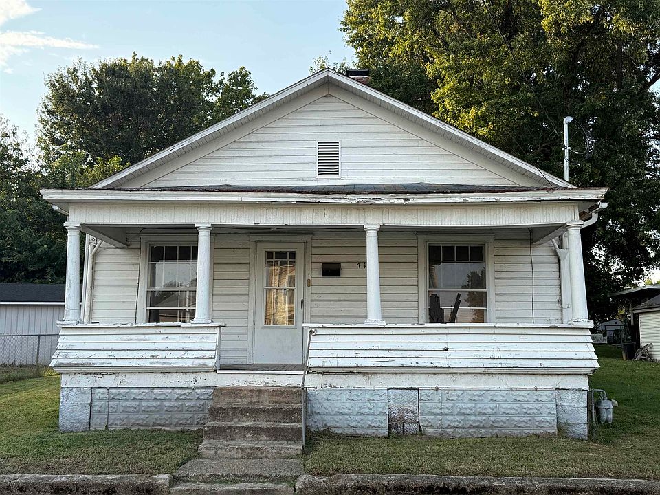 1st image of 714 3rd Ave