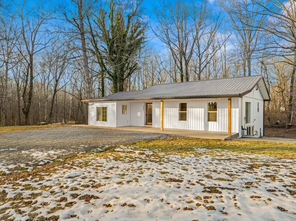 301 Dykes Ln, Crossville, TN 38571