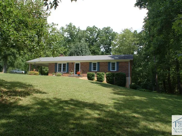 231 J B Dalton Rd, Ridgeway, VA 24148