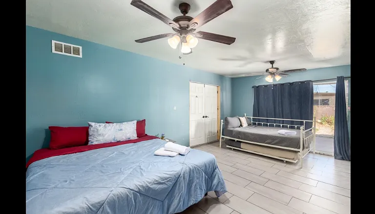 W Jasmine St — Photo 2