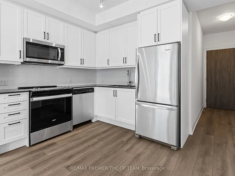 10 Gatineau Dr #817 — Photo 5