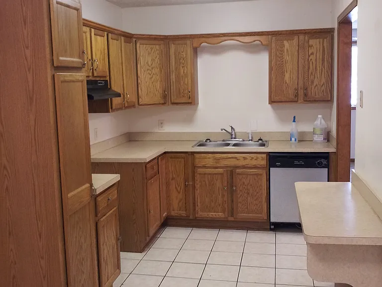 5240 Farr Ave — Photo 1