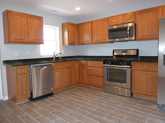 3rd image of 496 N Villa Ave