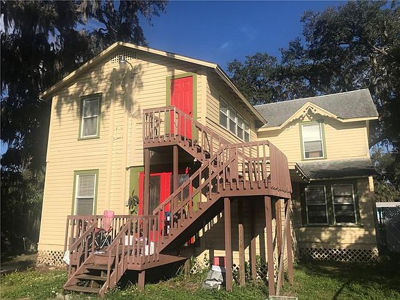2nd image of 210 15th St E