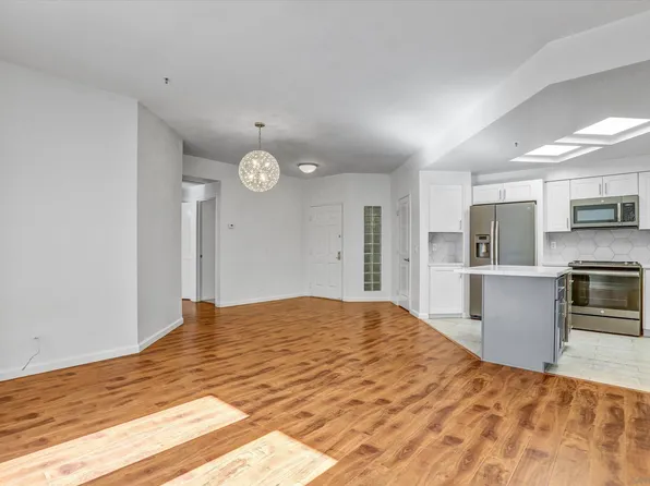 655 Columbia St Unit 311, San Diego, CA 92101