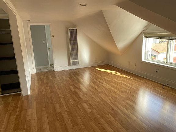 4th image of 2151 Hanover St APT 6