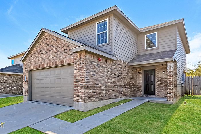 2nd image of 2056 Oakwood Forest Dr