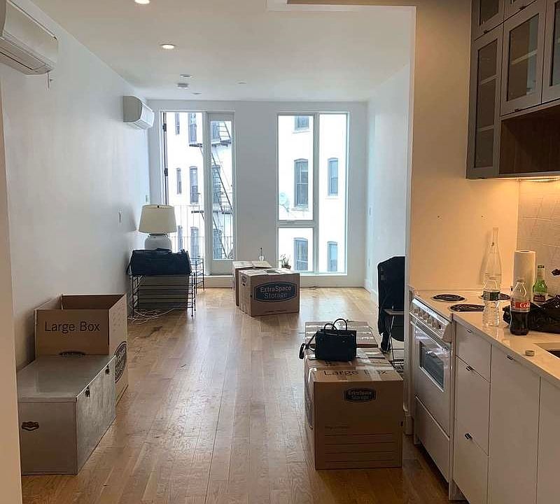 1st image of 195 Sullivan Pl #4
