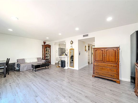 4th image of 5539 Cajon Ave