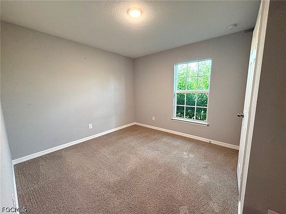 3rd image of 1713 NE 26th Ter