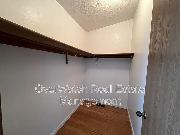 8000 Queen Victoria Dr #2 — Photo 7