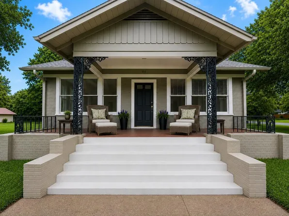 918 S Madison St, La Grange, TX 78945