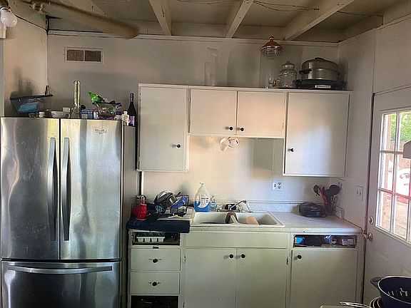 4th image of 645 Hardy Dr